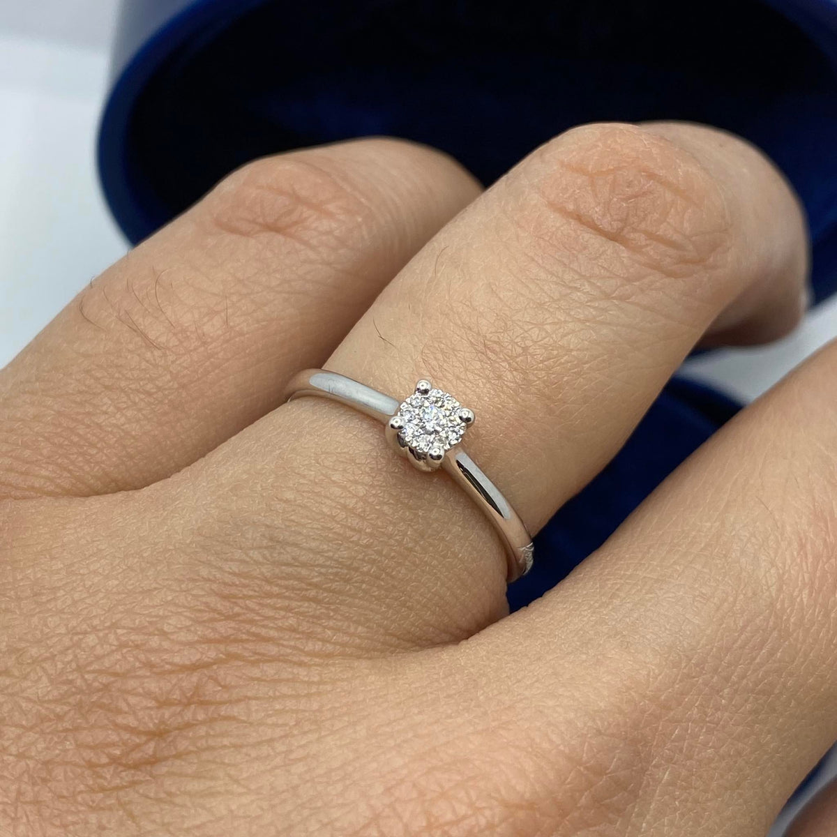 Anello Donna Solitario Recarlo Nodo D'amore con Diamanti Ct. 0.05