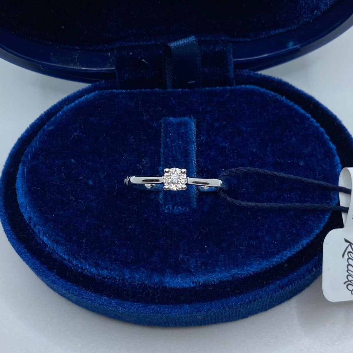 Anello Donna Solitario Recarlo Nodo D'amore con Diamanti Ct. 0.05