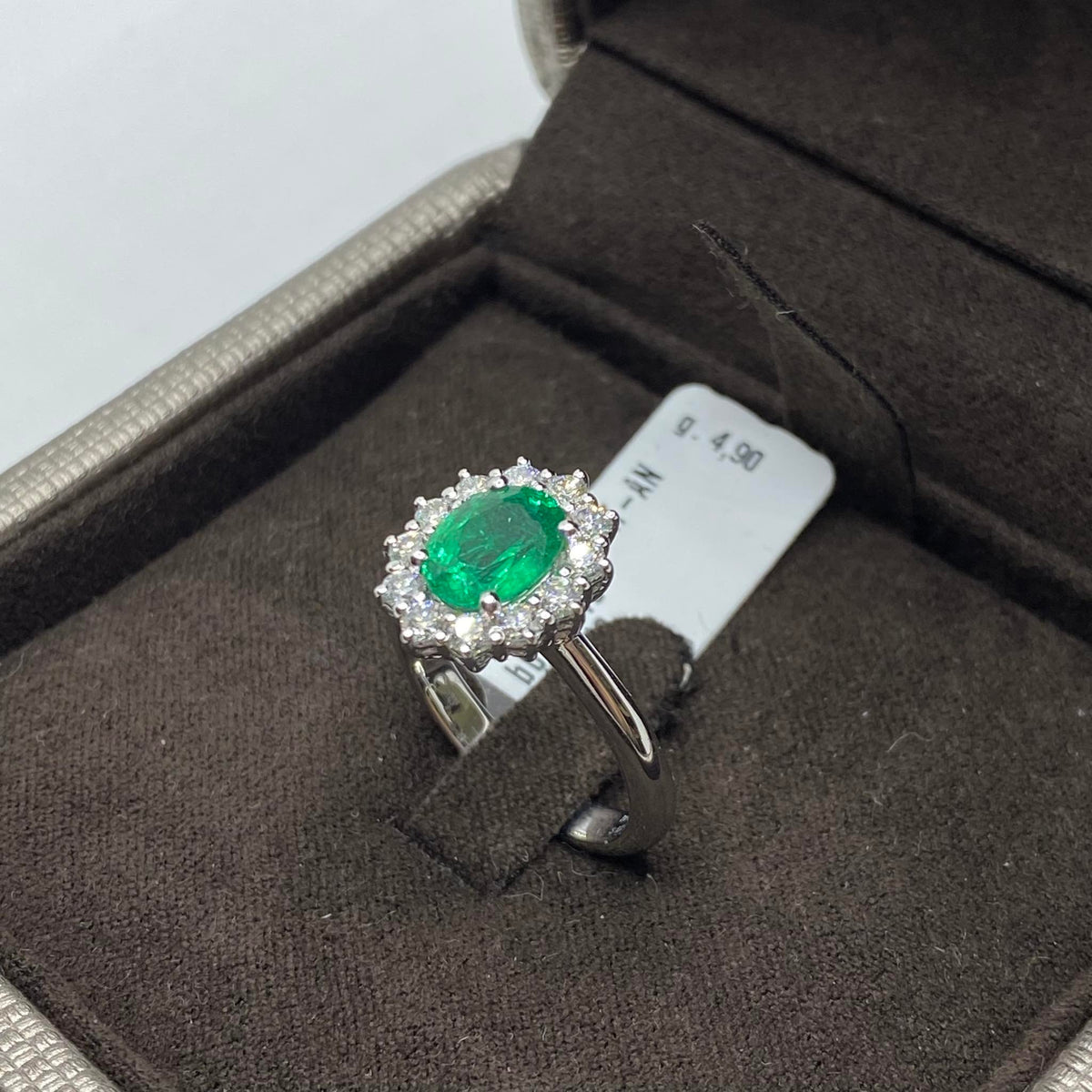 Anello Donna Crivelli con Smeraldo Ct 1.23 e Diamanti