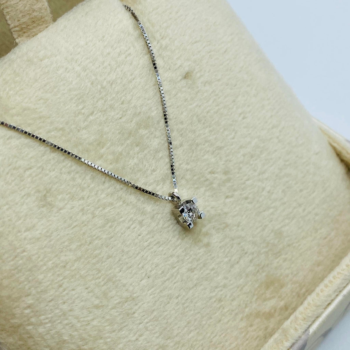 Collana Punto Luce Donna Oro 18KT con Diamante Ct 0.11