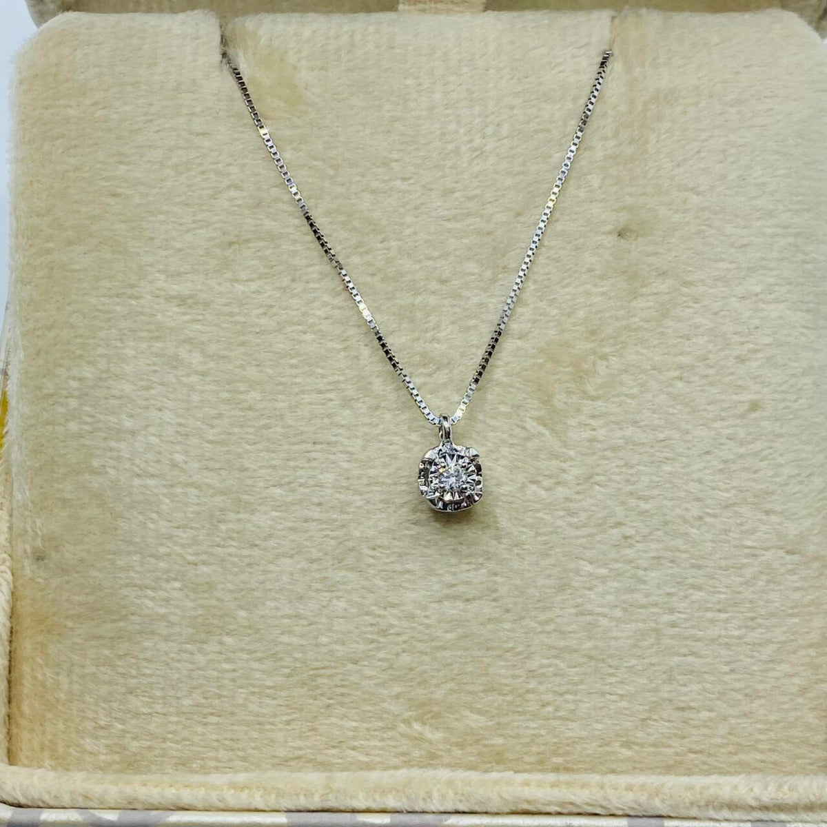 Collana Punto Luce Donna Oro 18KT con Diamante Ct 0.05
