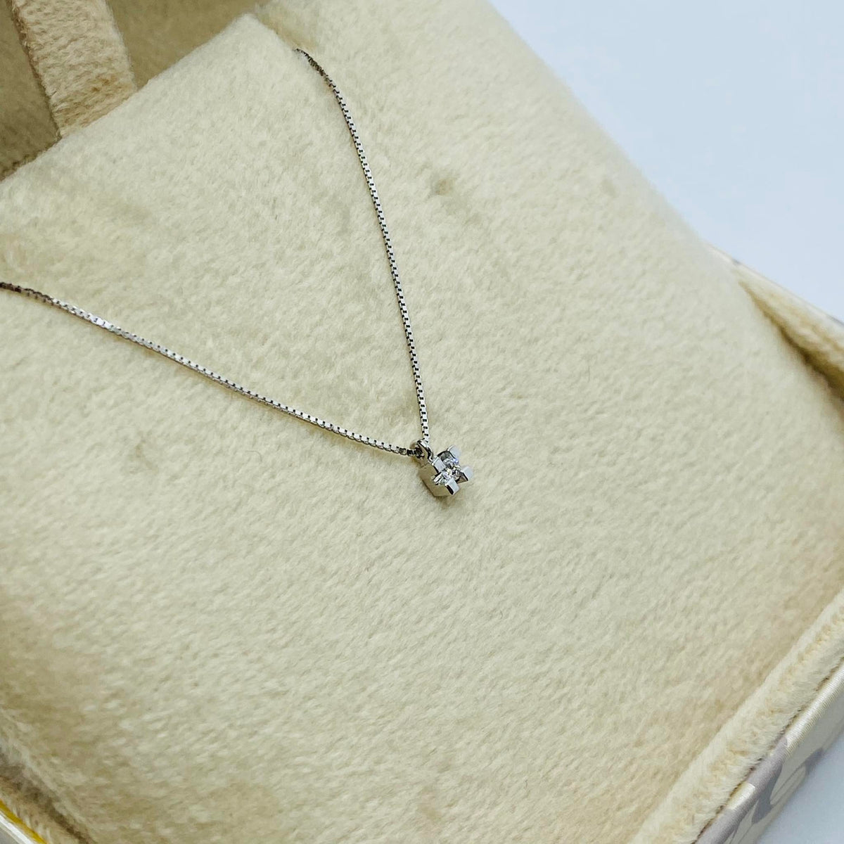 Collana Punto Luce Donna Oro 18KT con Diamante Ct 0.02