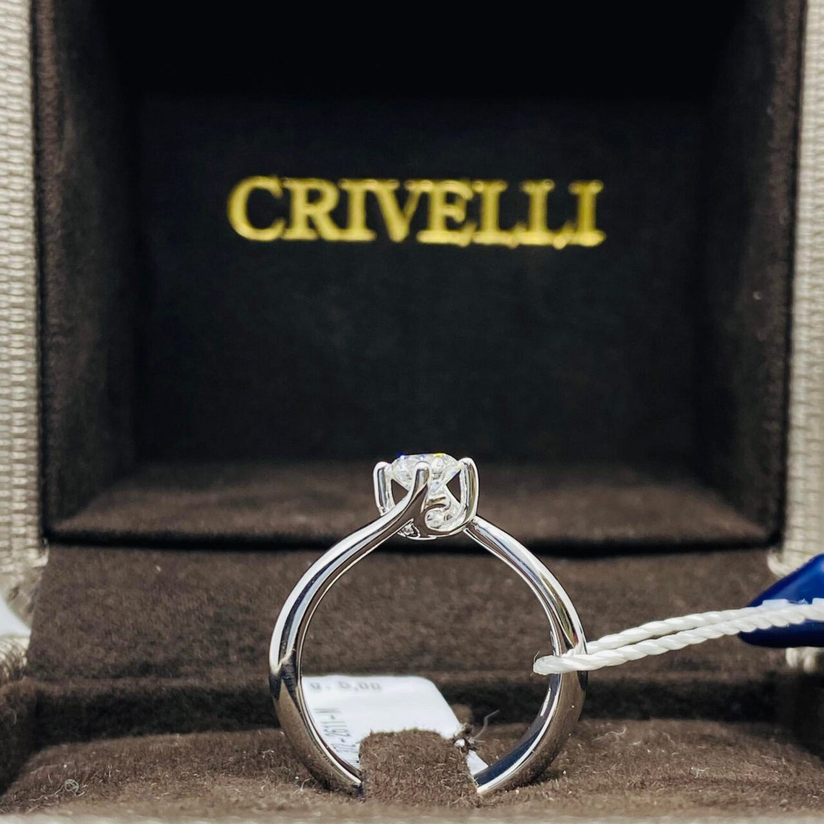 Anello Crivelli Solitario in Oro 18KT e Diamante GIA Ct 0.52