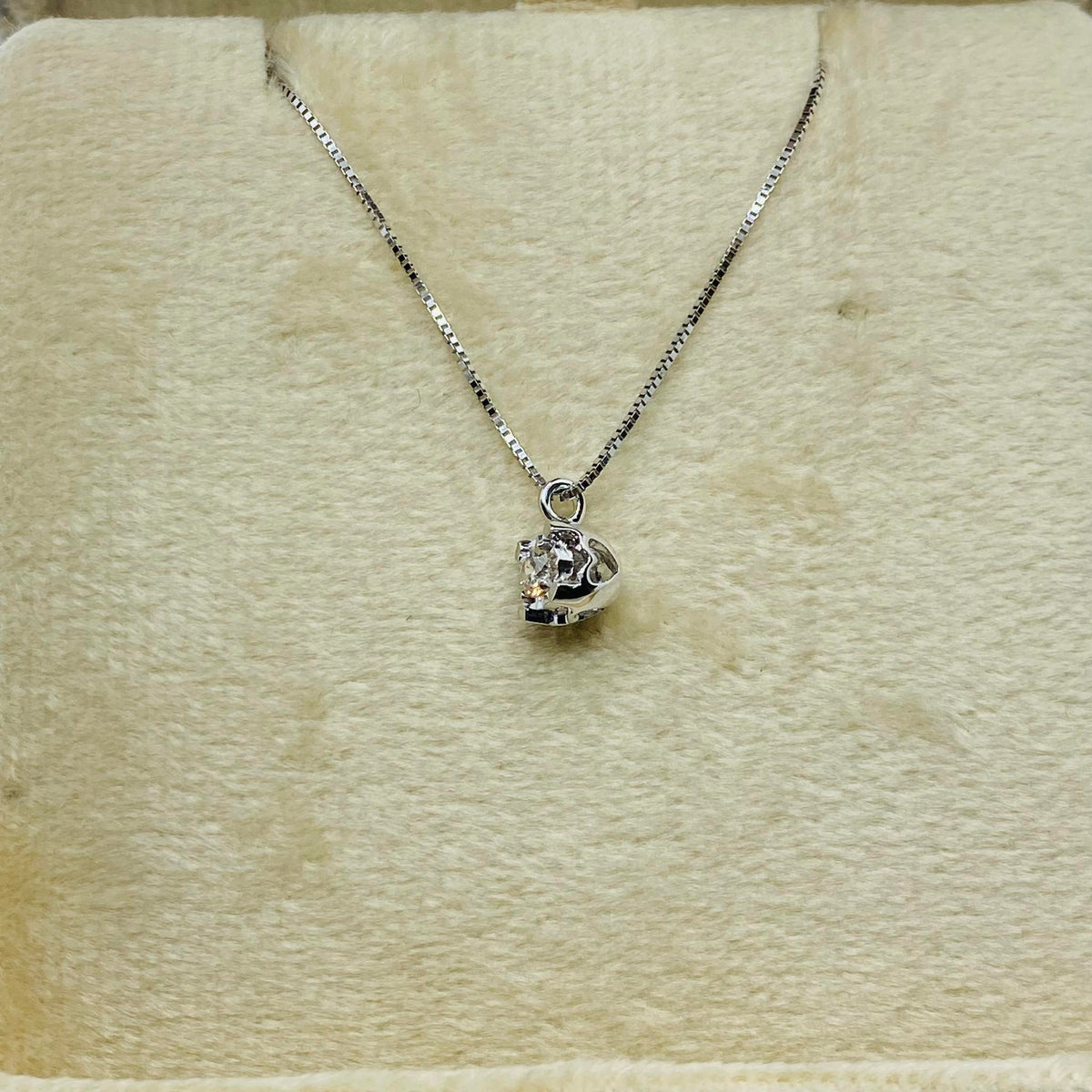 Collana Punto Luce Donna Oro 18KT con Diamante Ct 0.10