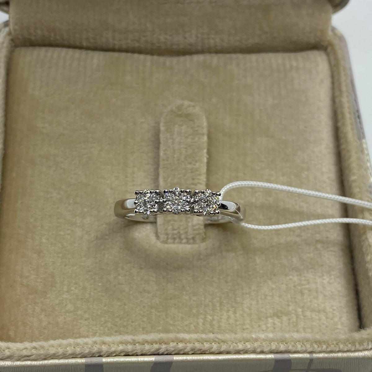 Anello Trilogy Donna Oro 18KT con Diamanti Ct 0.20