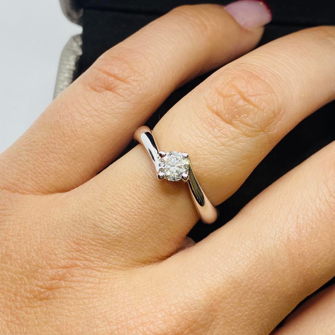Anello Crivelli Solitario in Oro 18KT e Diamante Ct 0.45