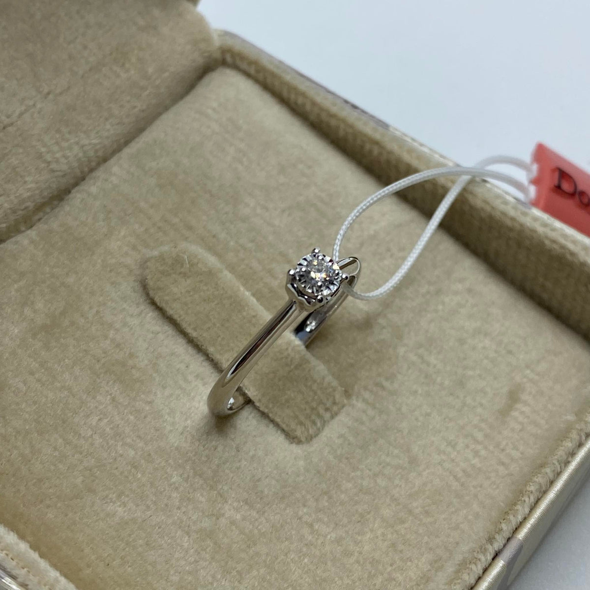 Anello Solitario Donna Oro 18KT con Diamante Ct 0.10