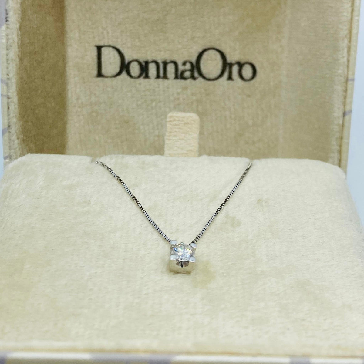 Collana Punto Luce Donna Oro 18KT con Diamante Ct 0.22