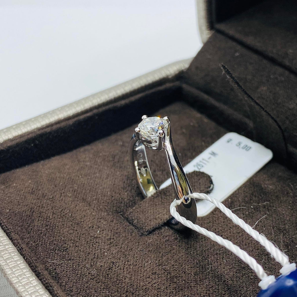 Anello Crivelli Solitario in Oro 18KT e Diamante GIA Ct 0.61