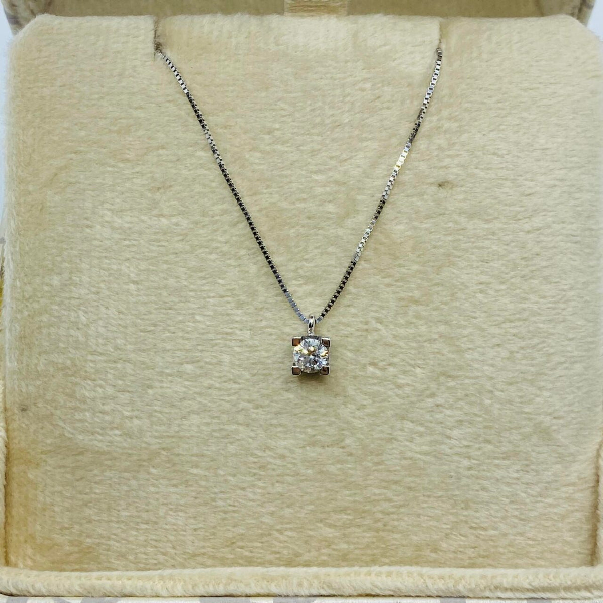 Collana Punto Luce Donna Oro 18KT con Diamante Ct 0.22