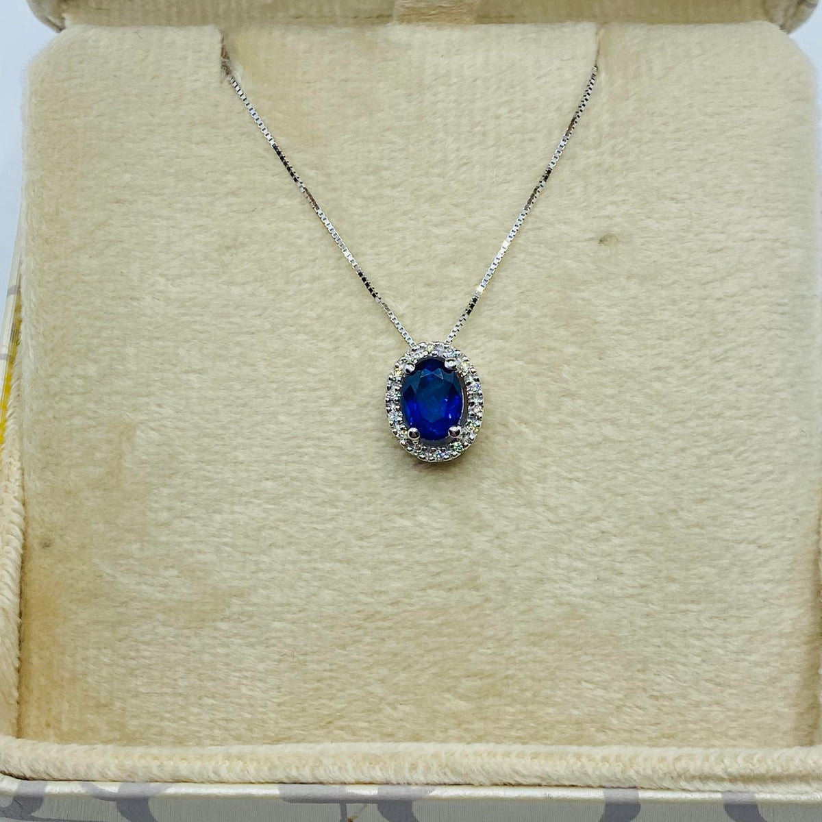 Collana Donna Oro 18KT con Zaffiro Ct 0.90 e Diamanti
