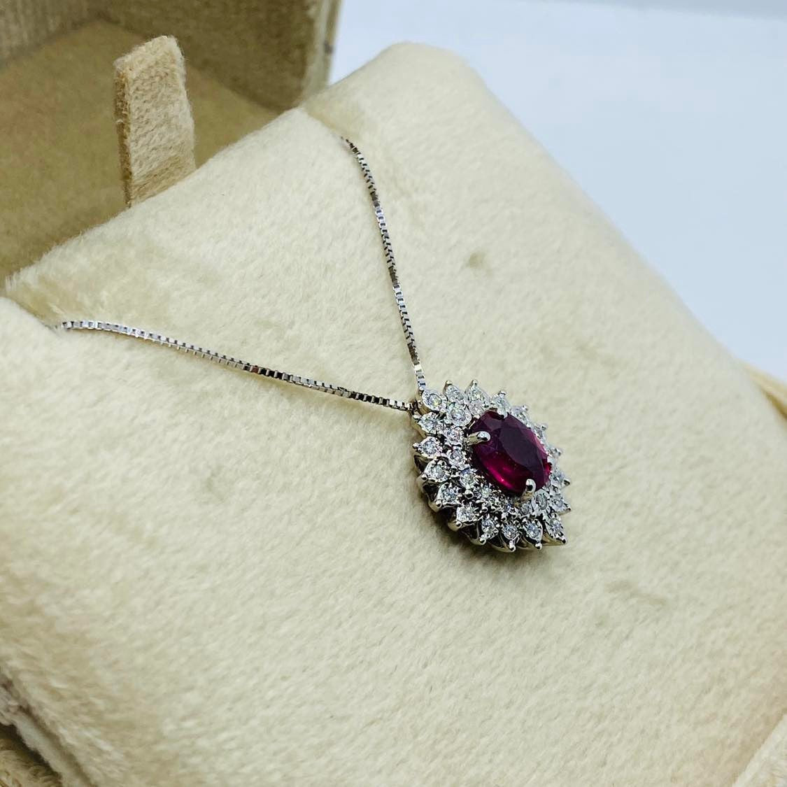 Collana Donna Oro 18KT con Rubino Ct 0.90 e Diamanti
