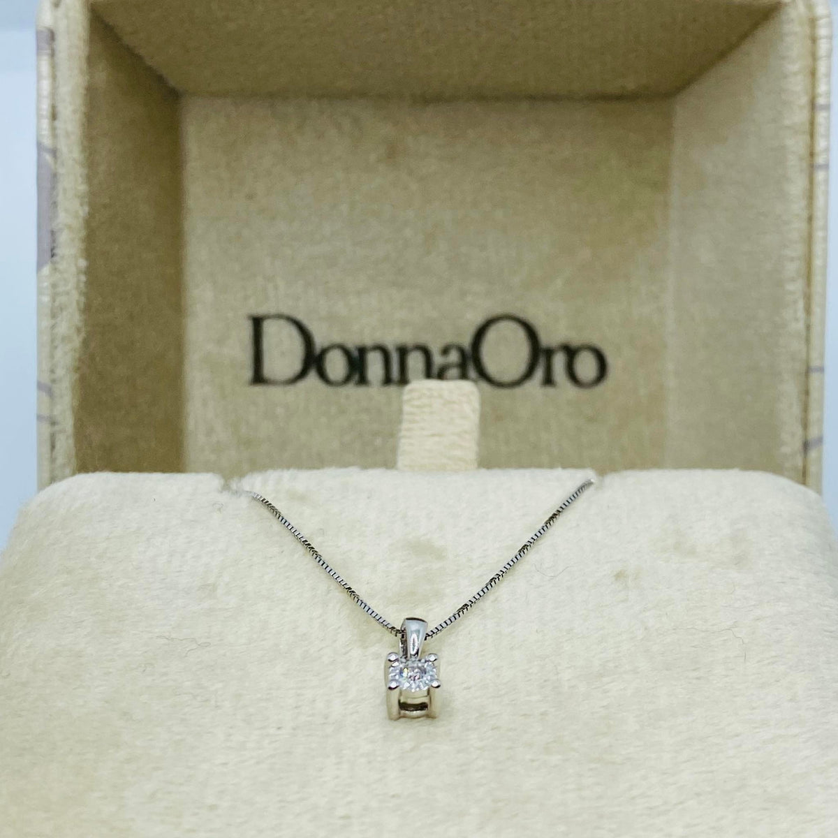 Collana Punto Luce Donna Oro 18KT con Diamante Ct 0.02