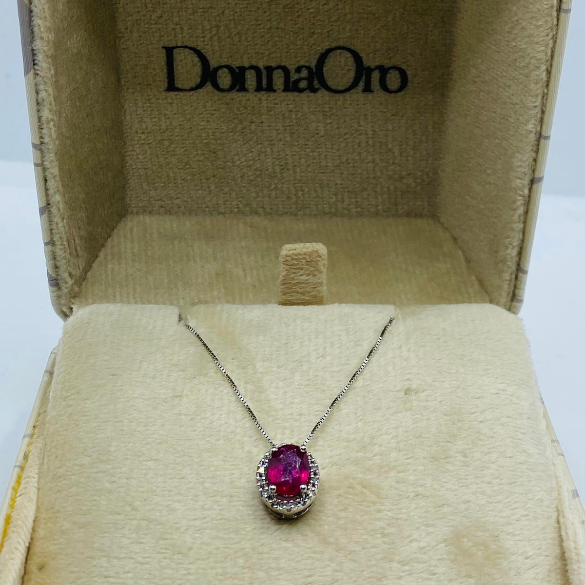 Collana Donna Oro 18KT con Rubino Ct 0.90 e Diamanti