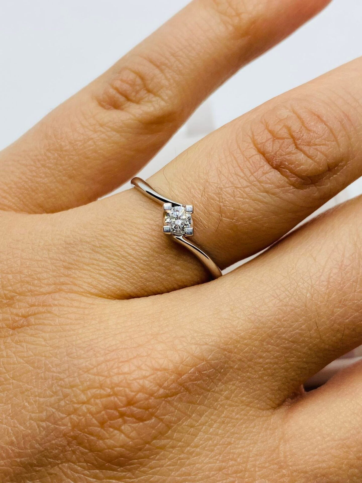 Anello Solitario Donna Miluna in Oro 18KT e Diamanti Ct. 0,15