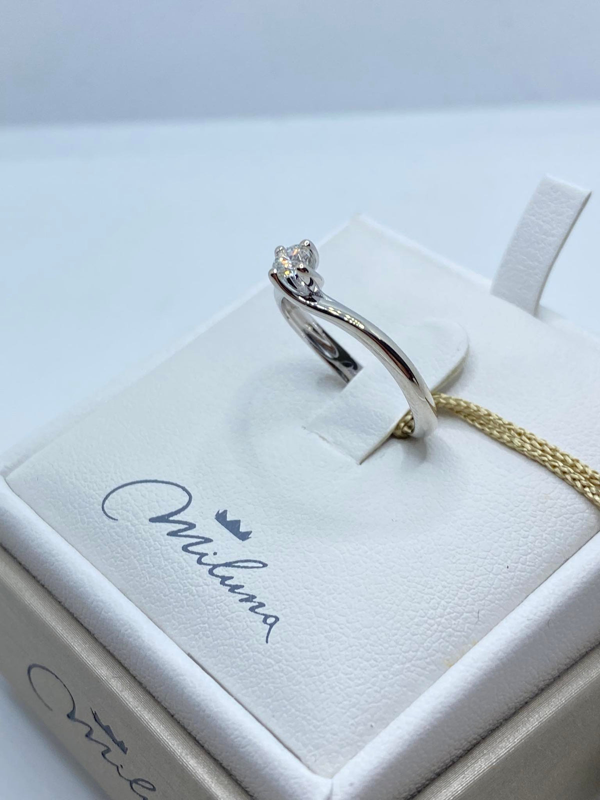 Anello Solitario Donna Miluna in Oro 18KT e Diamanti Ct. 0,18