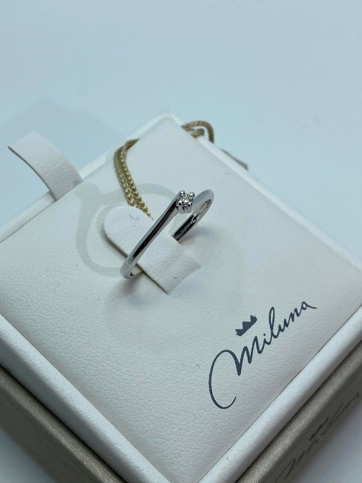 Anello Solitario Donna Miluna in Oro 18KT e Diamanti Ct. 0,04