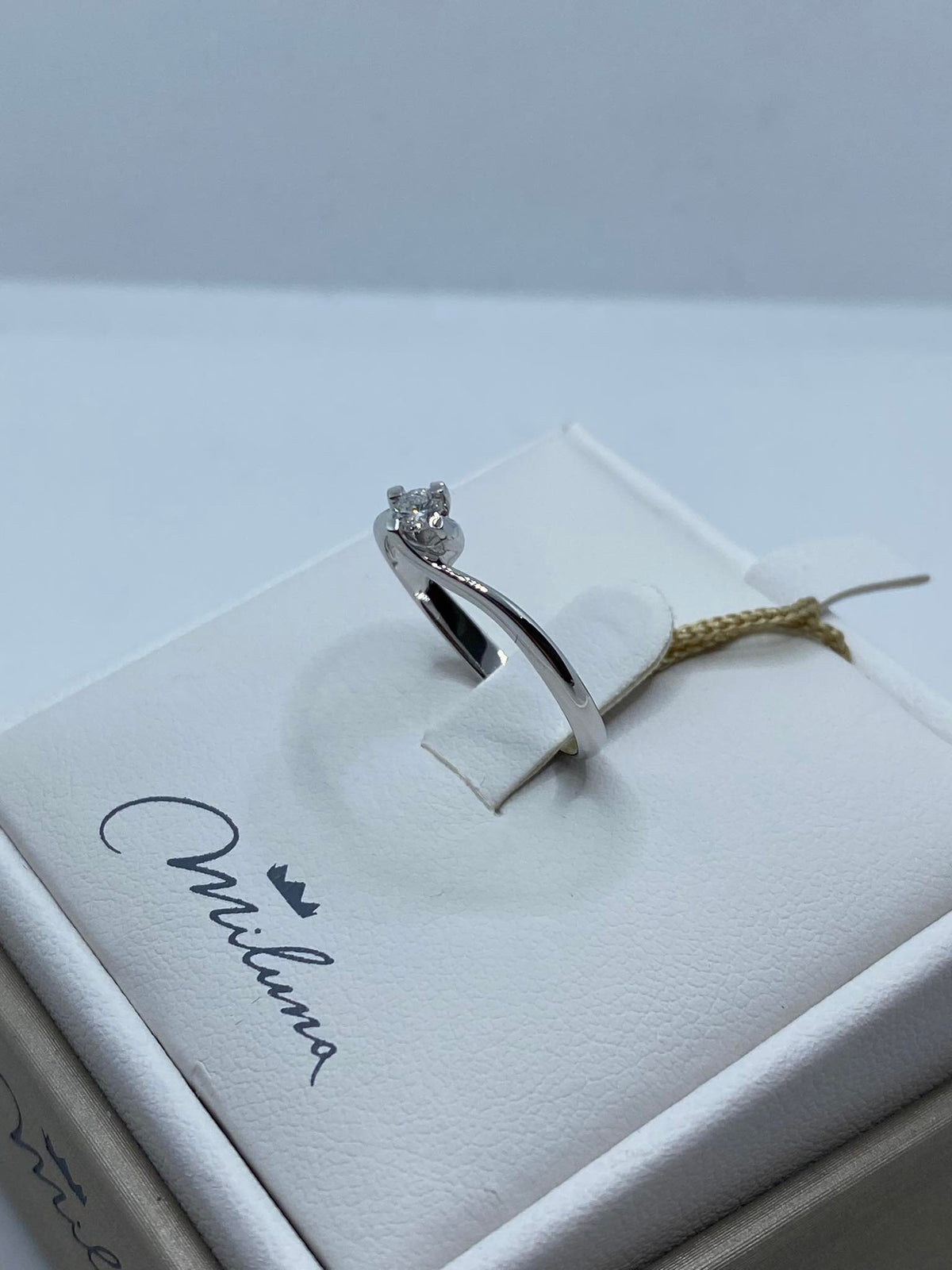 Anello Solitario Donna Miluna in Oro 18KT e Diamanti Ct. 0,10
