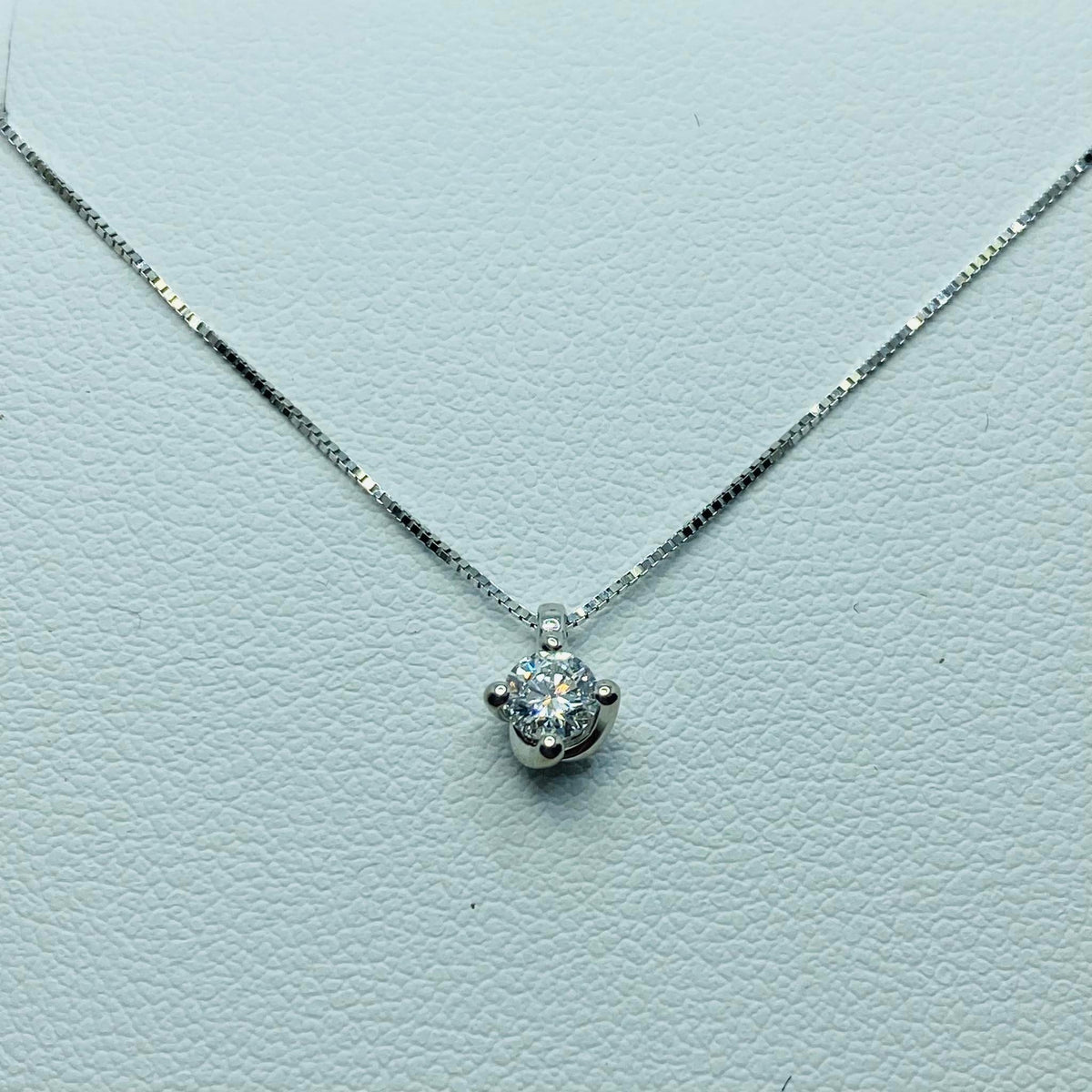 Collana Punto Luce Donna Miluna in Oro 18KT e Diamanti Ct. 0,18