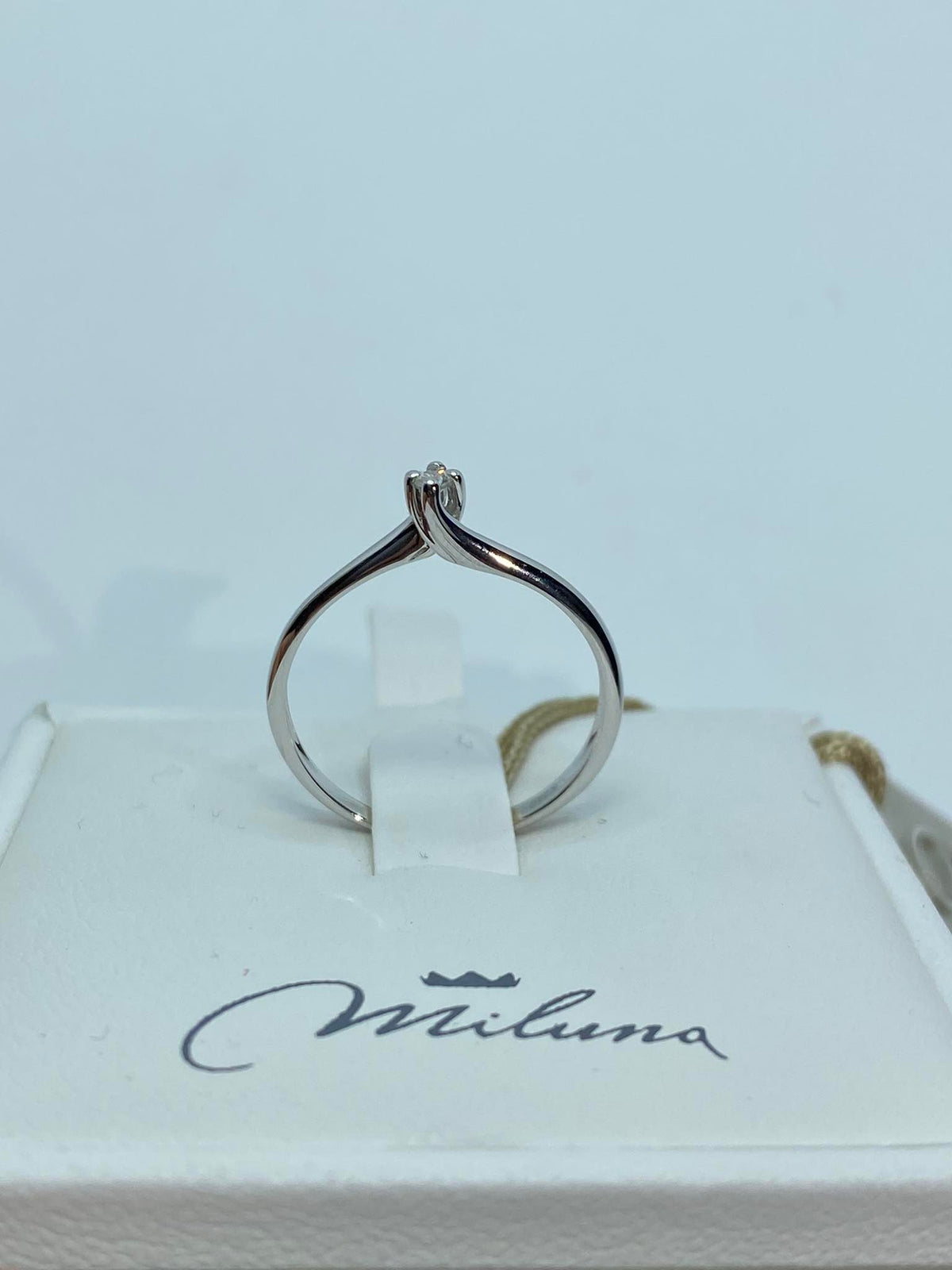 Anello Solitario Donna Miluna in Oro 18KT e Diamanti Ct. 0,04