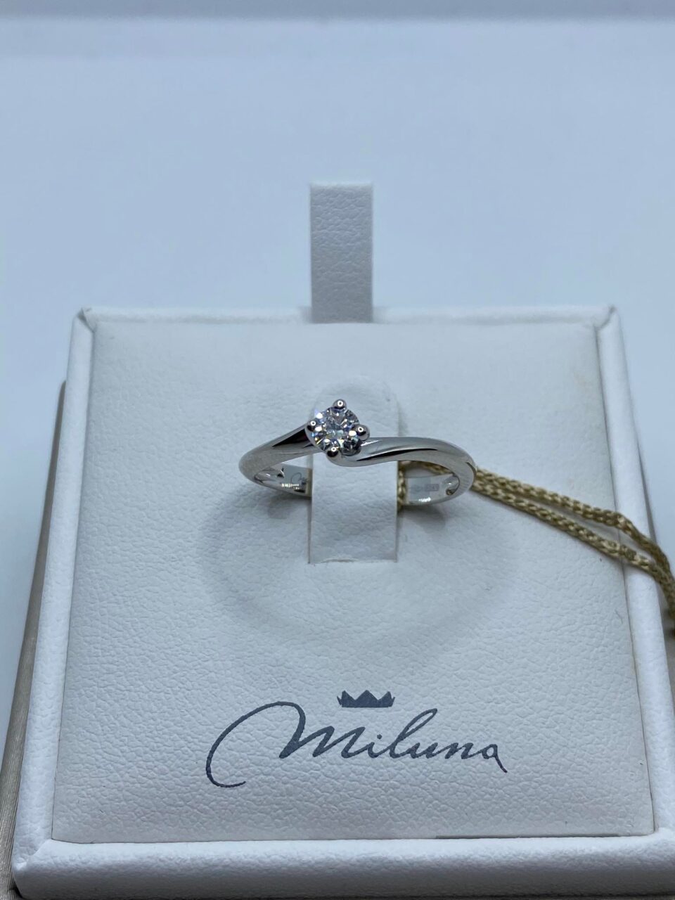 Anello Solitario Donna Miluna in Oro 18KT e Diamanti Ct. 0,18