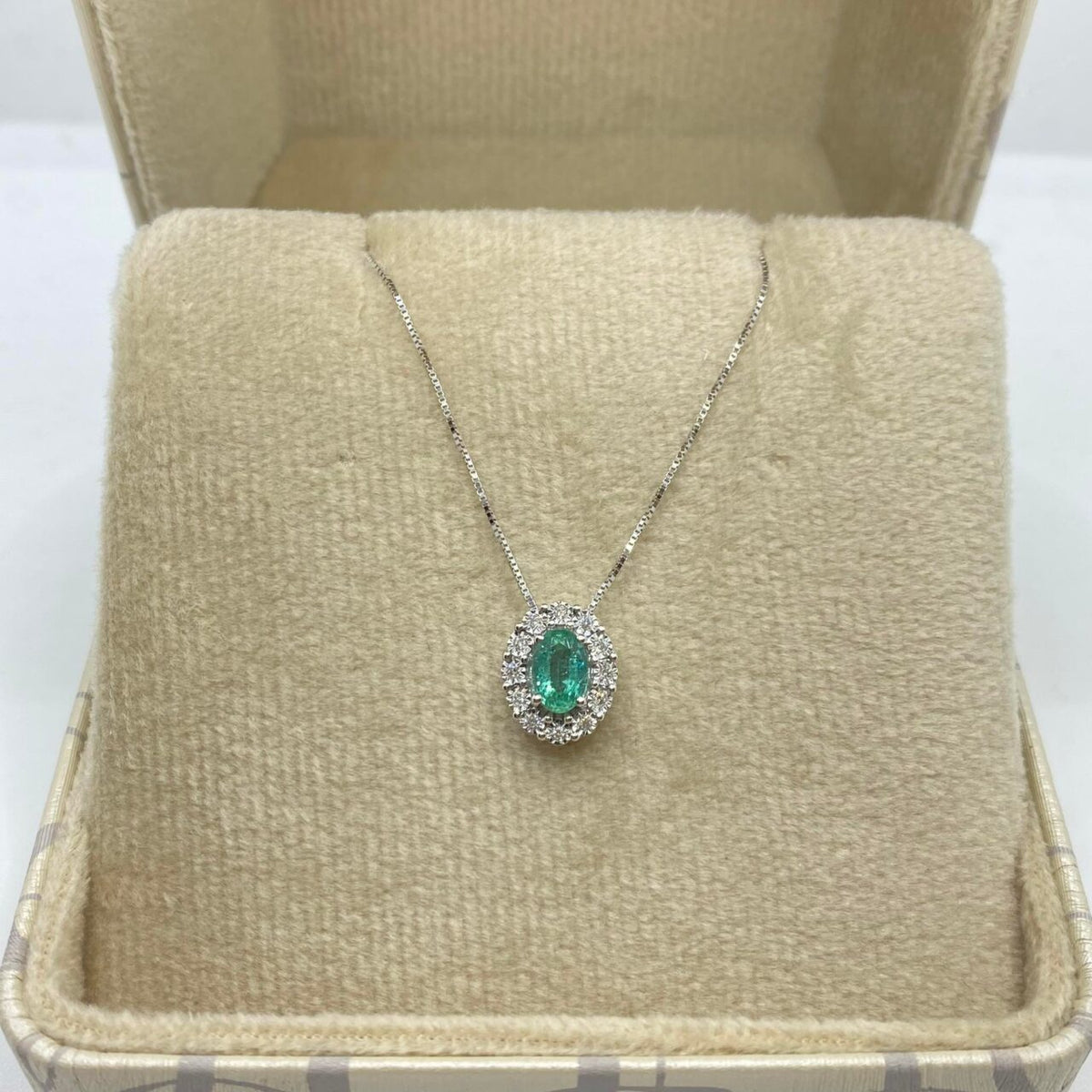 Collana Donna Oro 18KT con Smeraldo Ct 0.45 e Diamanti
