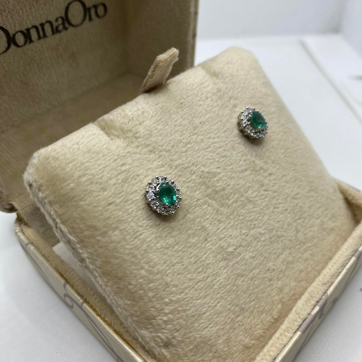 Orecchini Donna Oro 18KT con Smeraldi Ct 0.70 e Diamanti