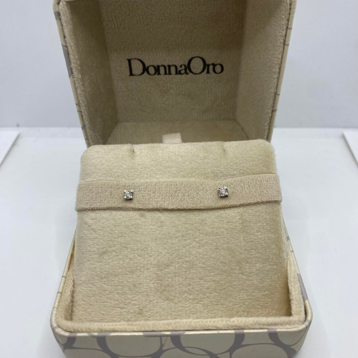 Orecchini Punto Luce Donna Oro 18KT con Diamante Ct 0.12