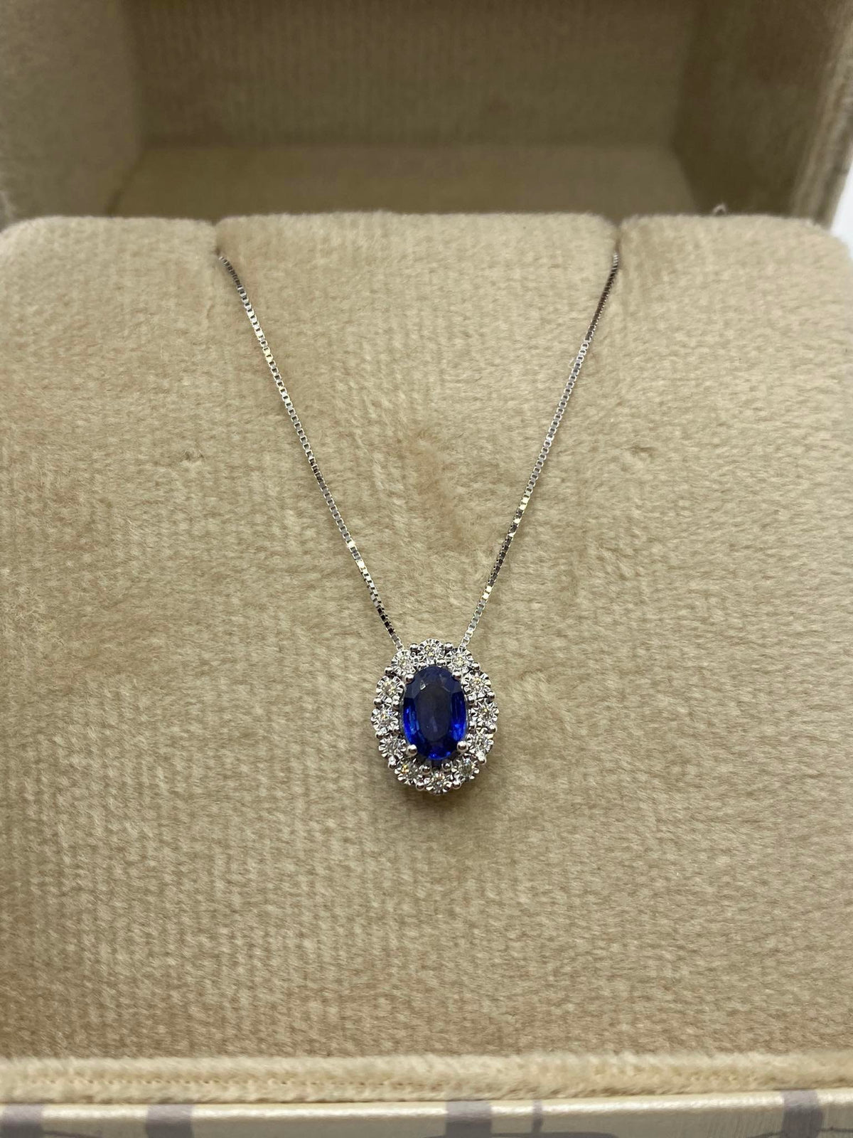 Collana Donna Oro 18KT con Zaffiro Ct 0.50 e Diamanti
