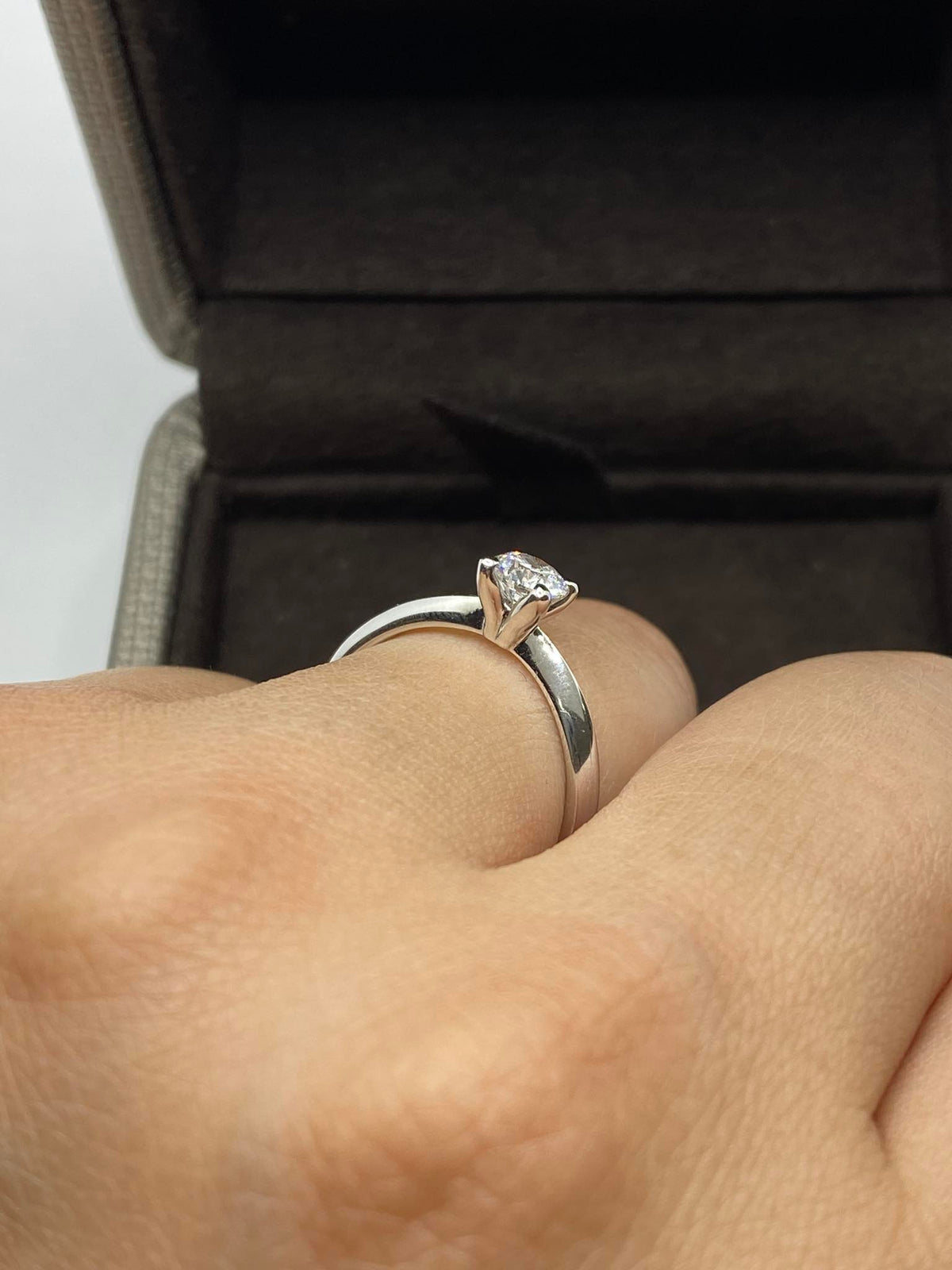 Anello Crivelli Solitario in Oro 18KT 18KT e Diamante Ct 0.46