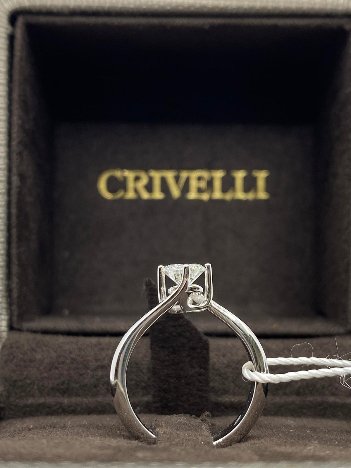 Anello Crivelli Solitario in Oro 18KT 18KT e Diamante  Ct 0.76