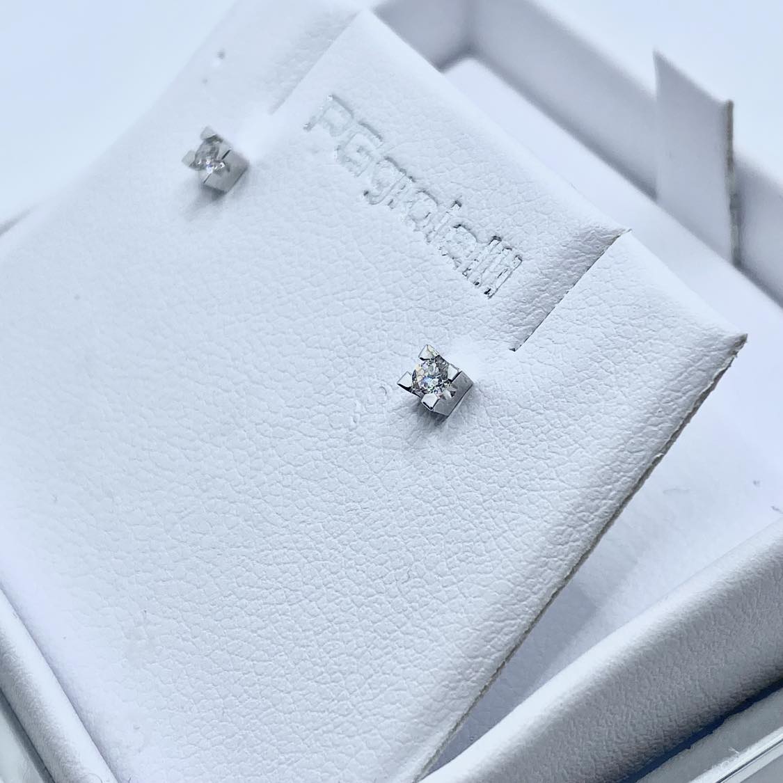 Orecchini Punto Luce Pg Gioielli con Diamanti Ct. 0,10