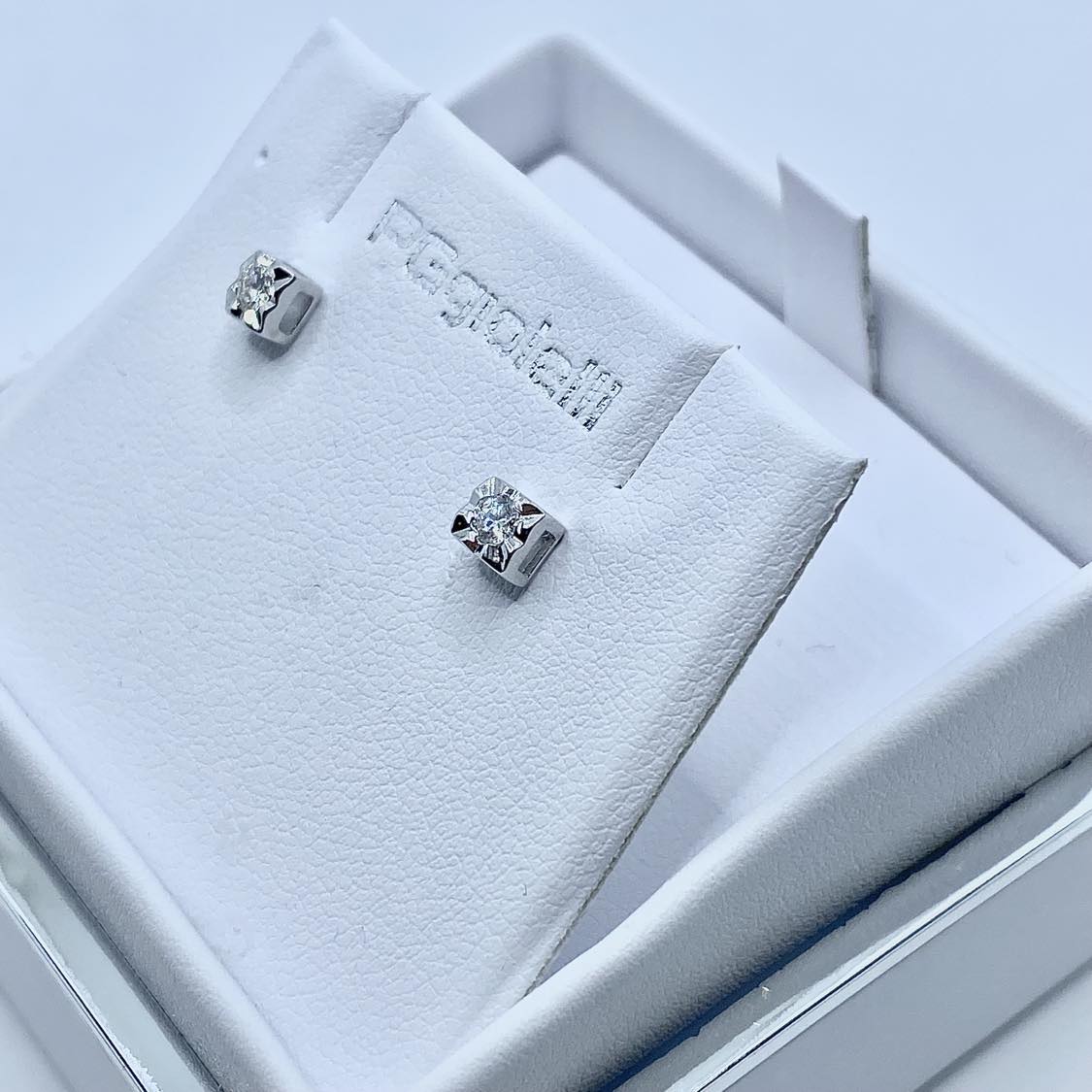 Orecchini Punto Luce Pg Gioielli con Diamanti Ct. 0,12