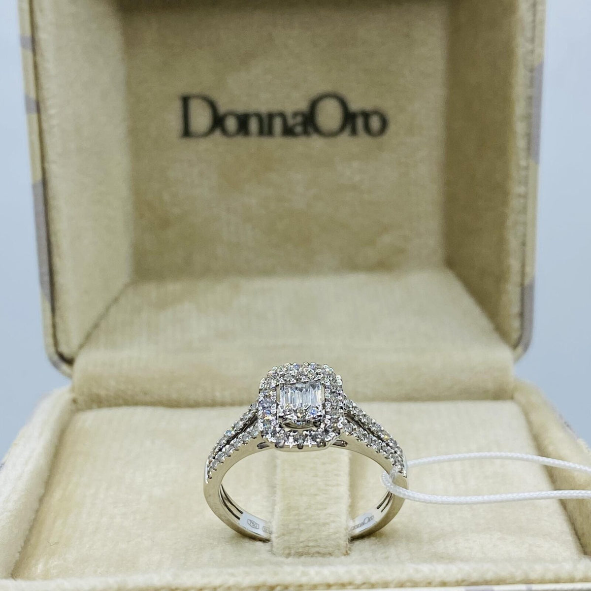 Anello Donna Oro 18KT con Diamanti Ct. 0,56