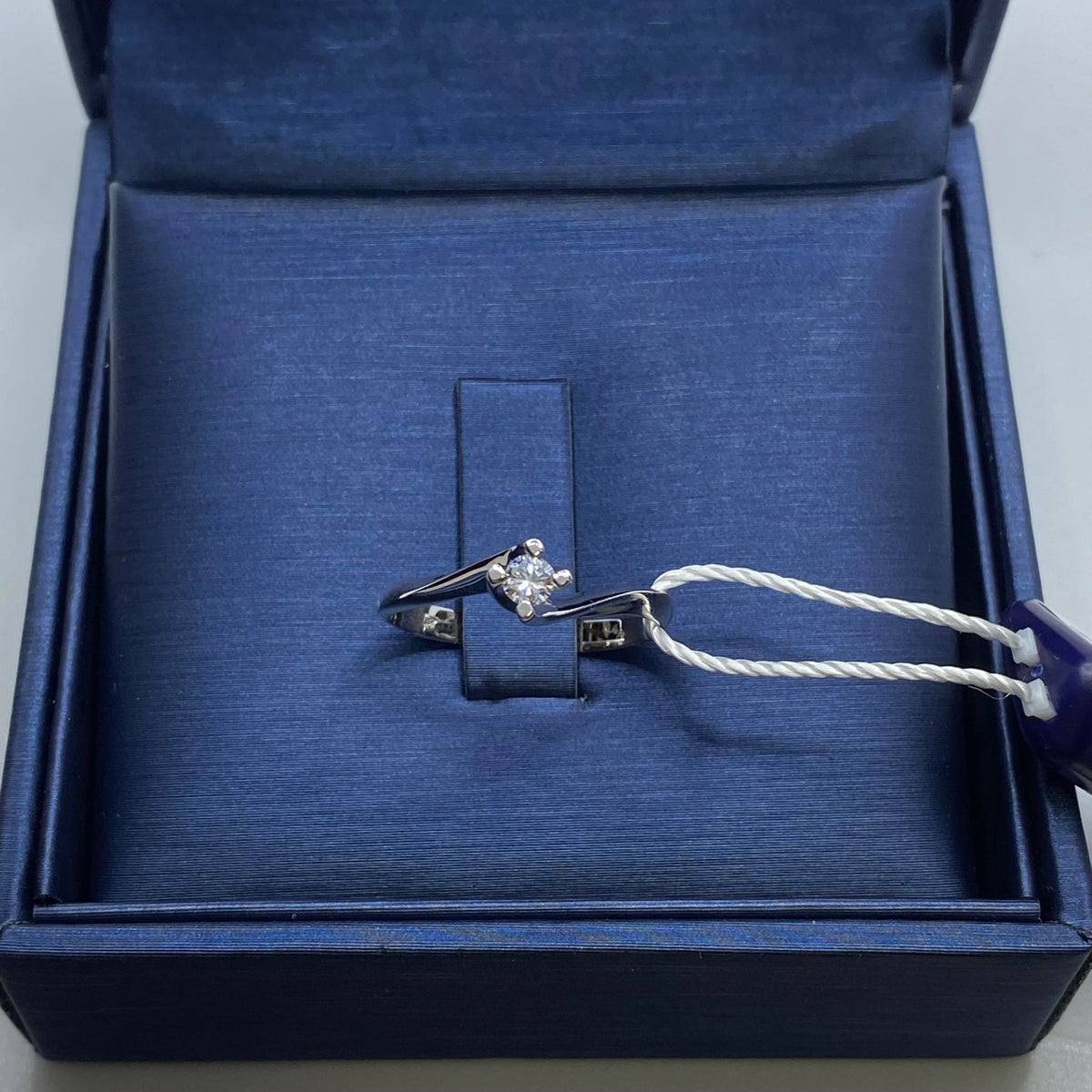 Anello Solitario PG Gioielli in Oro 18KT e Diamante Ct. 0,05