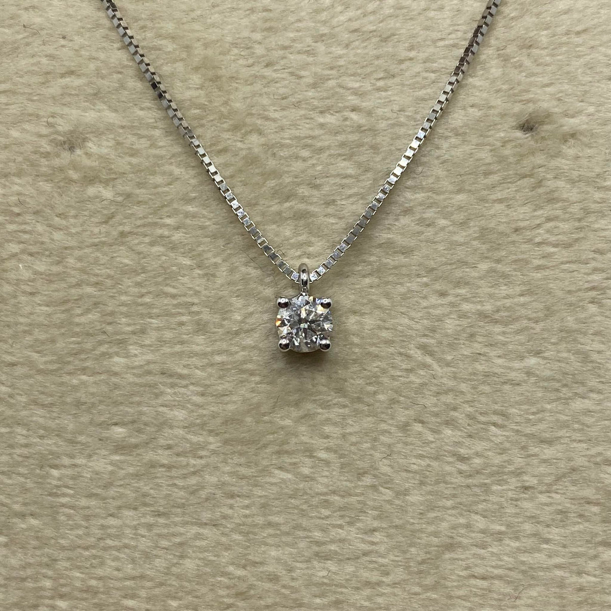 Collana Punto Luce Donna Oro 18KT con Diamante Ct 0.24