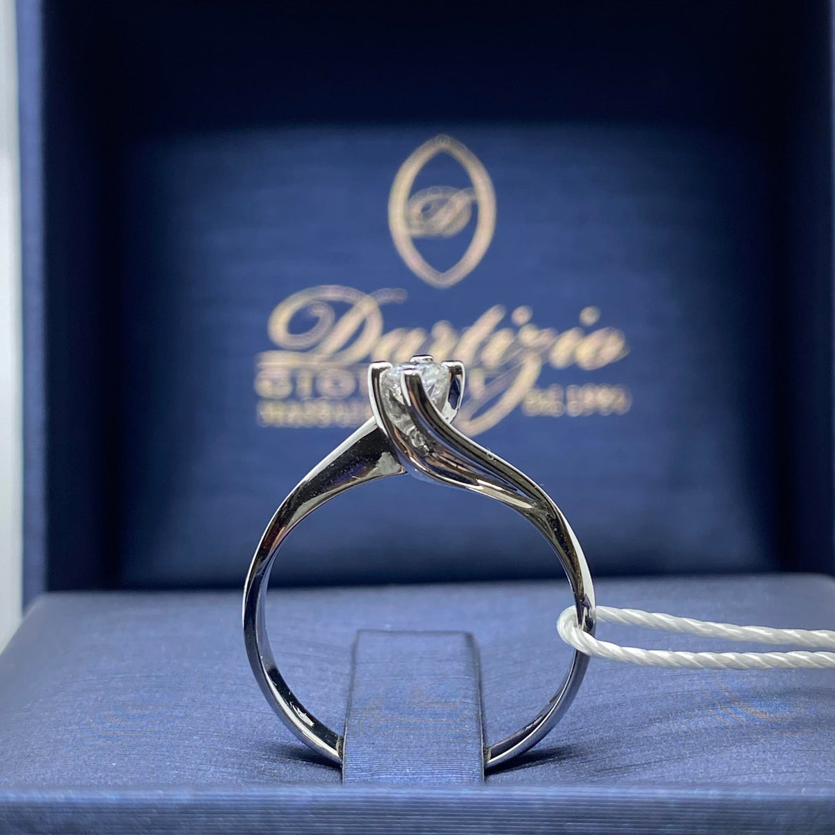 Anello Solitario PG Gioielli in Oro 18KT e Diamante Ct. 0,05
