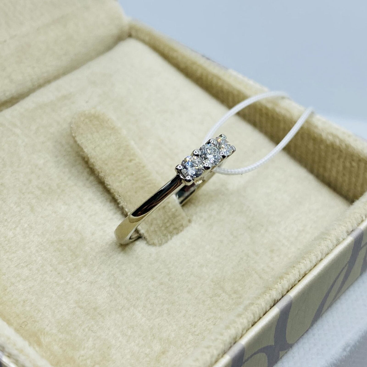 Anello Trilogy Donna Oro 18KT con Diamanti Ct. 0,35