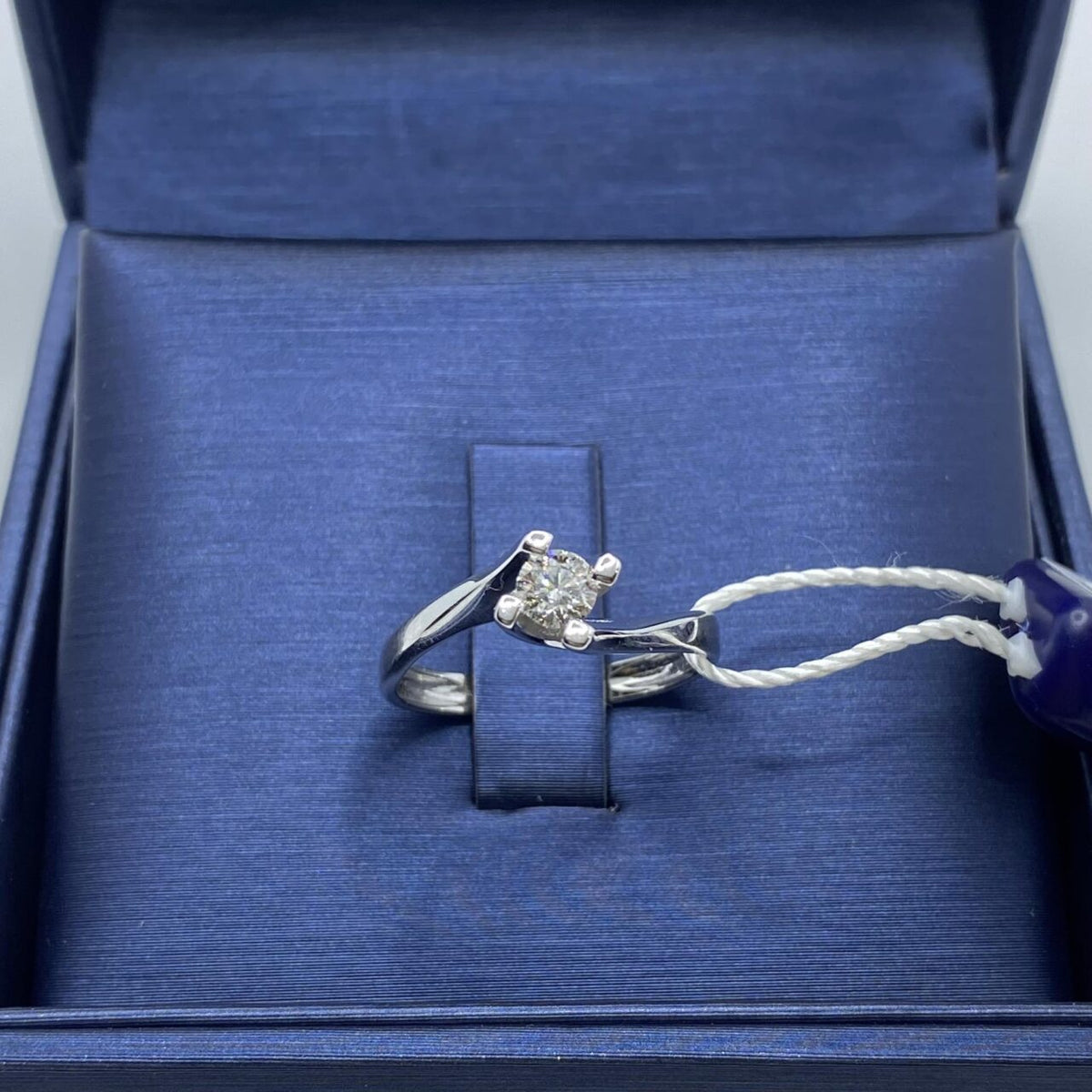 Anello Solitario PG Gioielli in Oro 18KT 18KT e Diamante Ct. 0,24