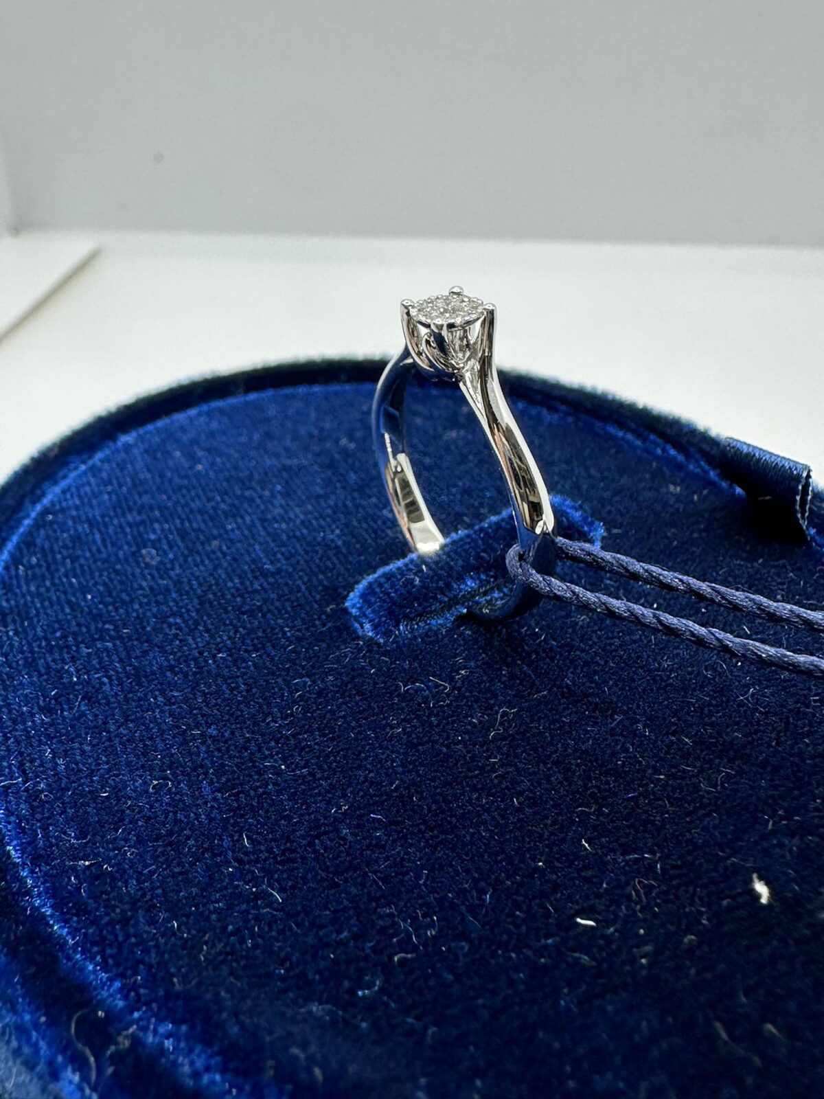 Anello Donna Solitario Recarlo Nodo D'amore con Diamanti Ct. 0.10