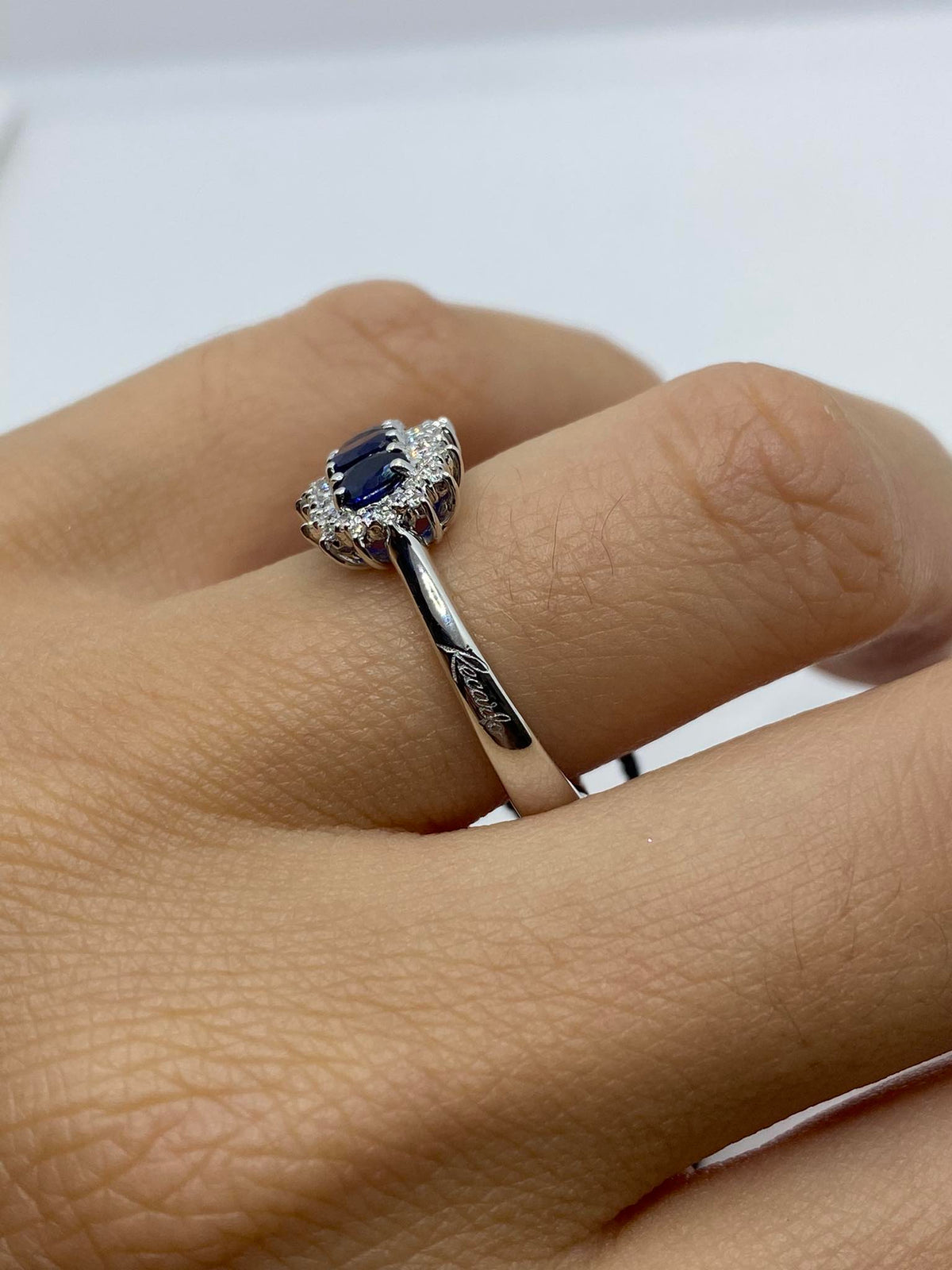 Anello Trilogy Recarlo Camelia con Diamanti e Zaffiro