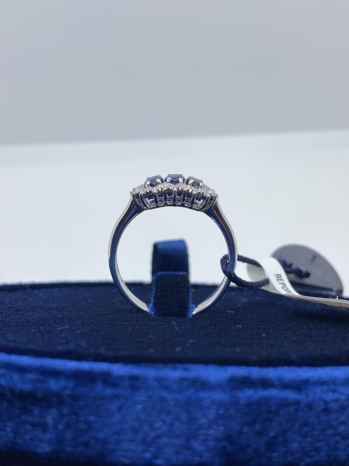 Anello Trilogy Recarlo Camelia con Diamanti e Zaffiro