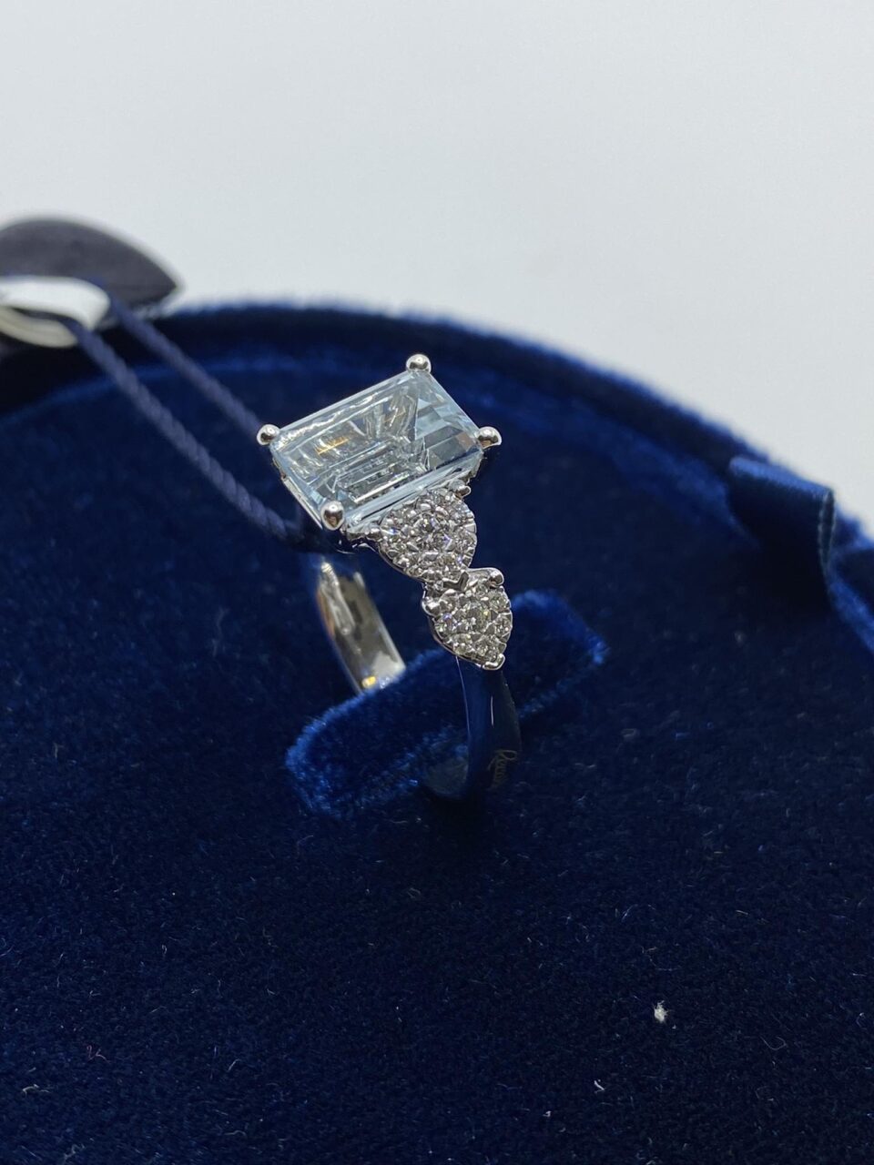 Anello Donna Recarlo in Oro 18KT con Diamanti e Acquamarina