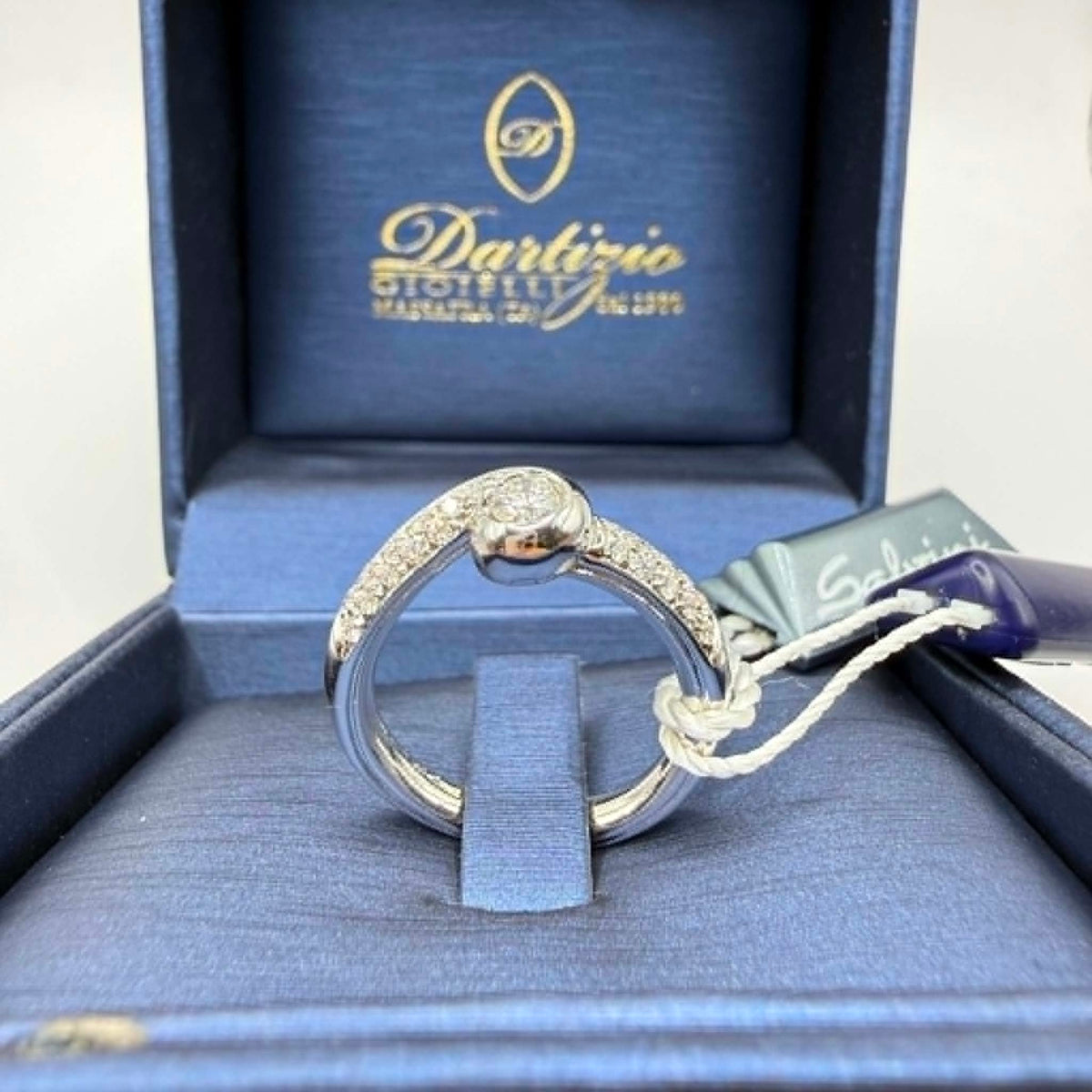 Anello Solitario Salvini in Oro 18KT 18KT e Diamante ct. 0,24