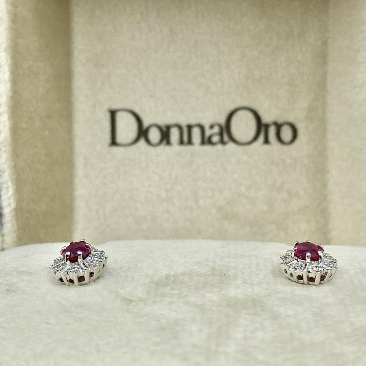 Orecchini Donna Oro 18KT con Rubini Ct. 1.10 e Diamanti