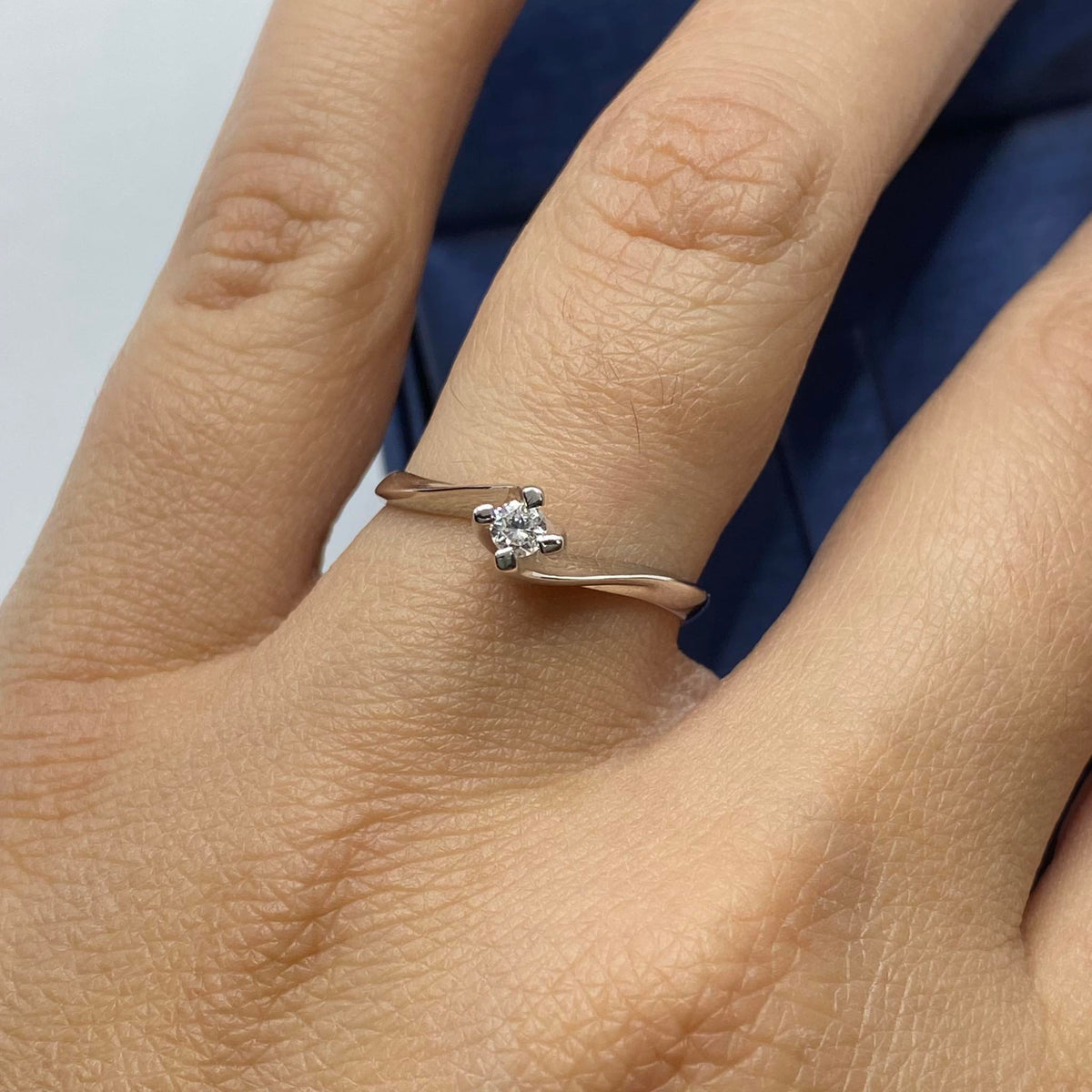 Anello Solitario PG Gioielli in Oro 18KT 18KT e Diamante Ct. 0,07