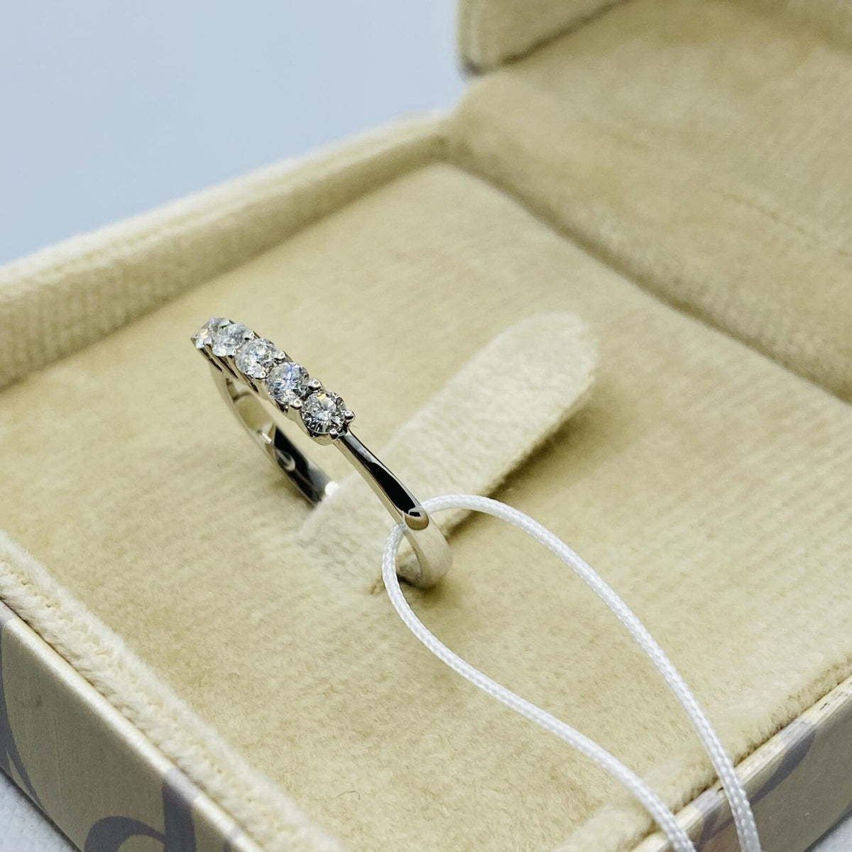 Anello Veretta a Cinque Donna Oro 18KT con Diamanti Ct. 0,35