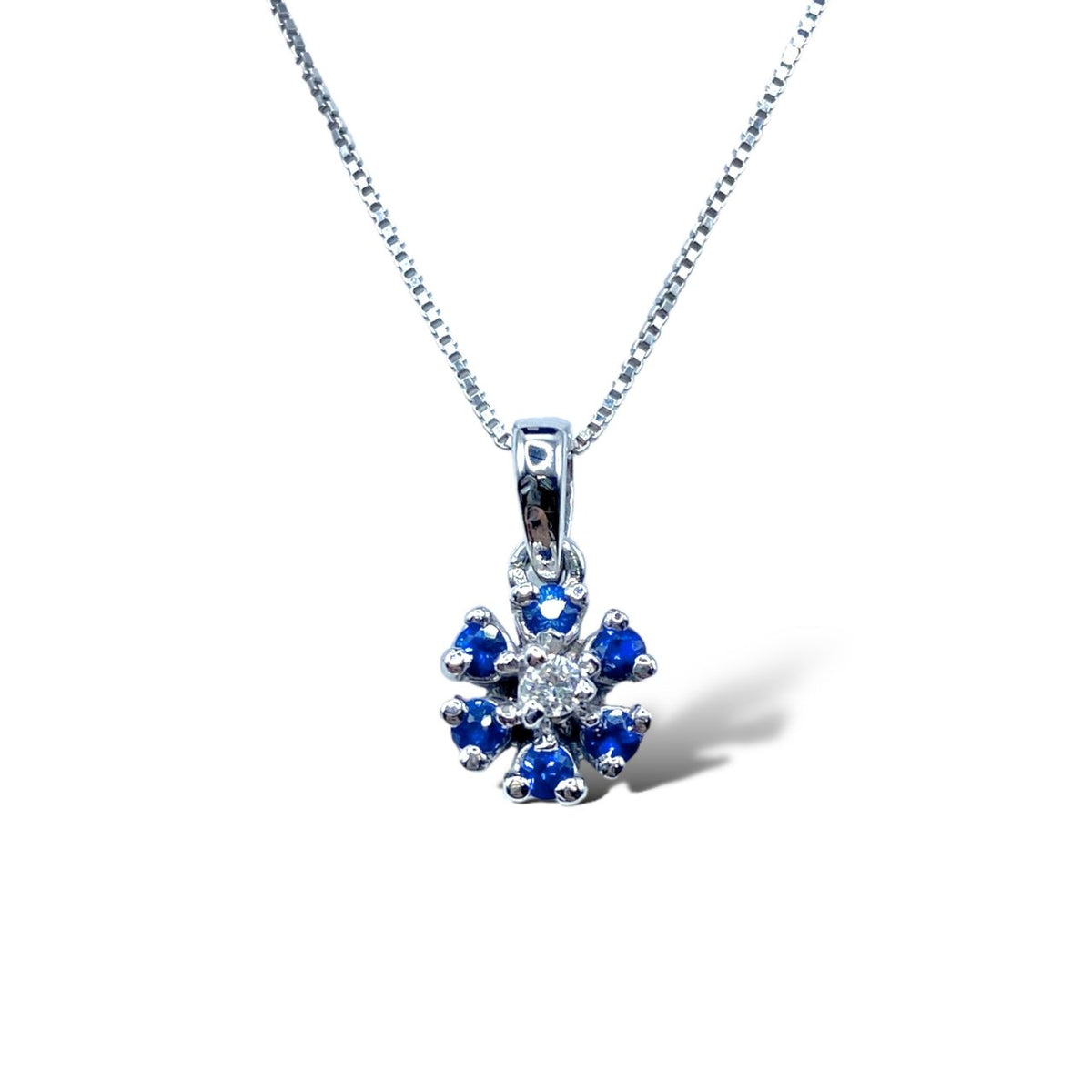 Collana a Fiore in Oro 18KT 18KT con Diamante e Zaffiri Ct. 0,20
