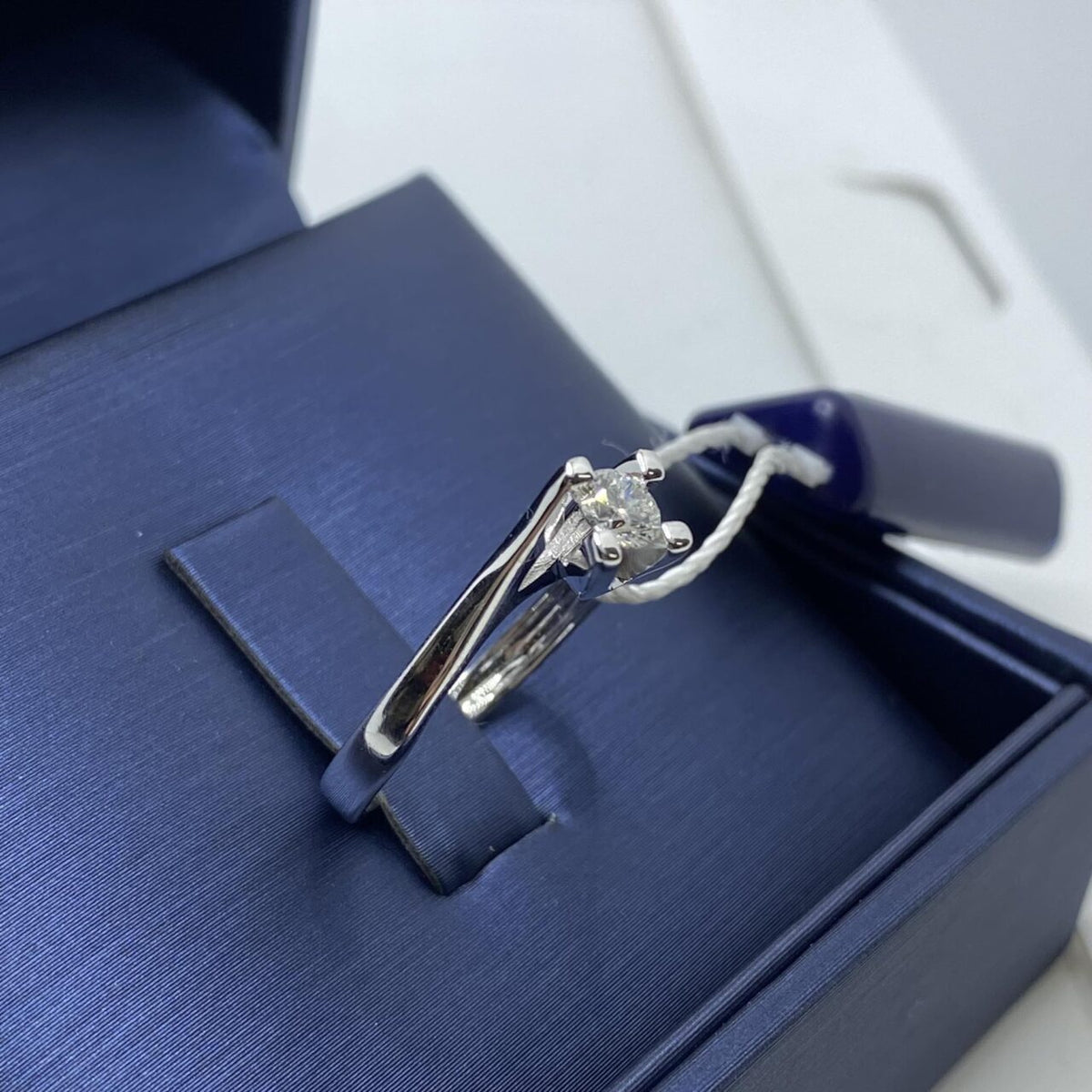 Anello Solitario PG Gioielli in Oro 18KT 18KT e Diamante Ct. 0,24