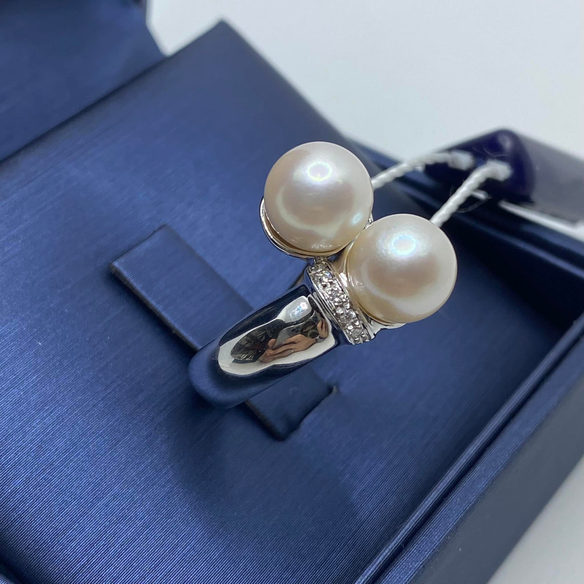 Anello Raima in Oro 18KT 18KT con Perla di Acqua Salata e Diamanti